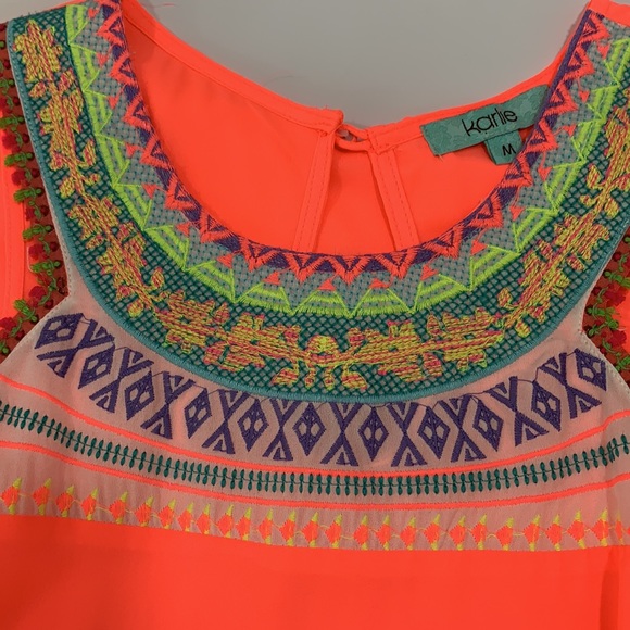 Karlie Like New Coral Tank With Details - Picture 8 of 9